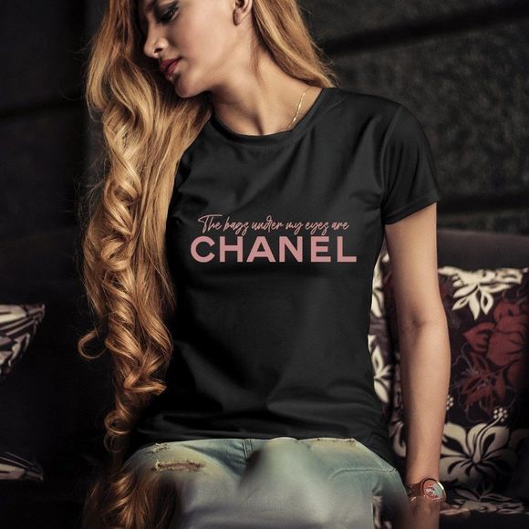 The bags under my eyes are chanel Graphic T-shirt - Picture 6 of 7